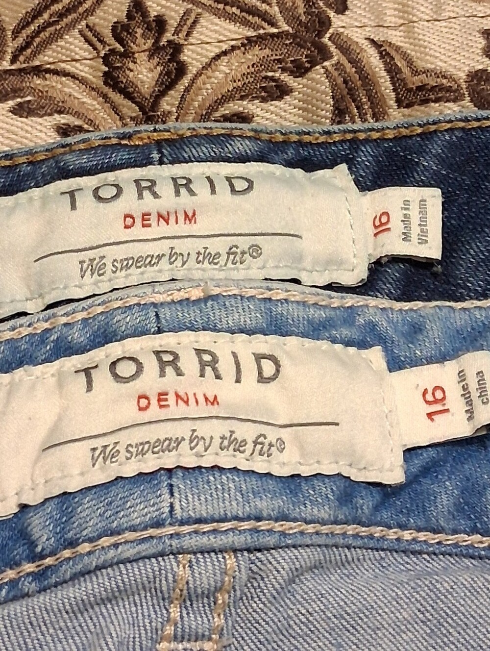 torrid Denim Two Piece Set- Light and Medium Wash Blue Boyfriend Short Summer - Picture 3 of 12